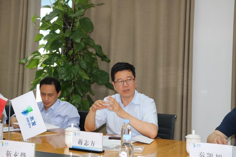 圖一：山東大學軟件學院博士生導師蔣志方對智慧化安全生產(chǎn)管理系統(tǒng)做點評.JPG